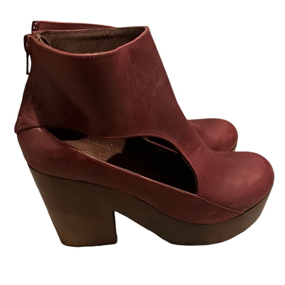 NWOT Free People Horizon Platform Maroon Purple Clog Booties 39 38 - Picture 6 of 7